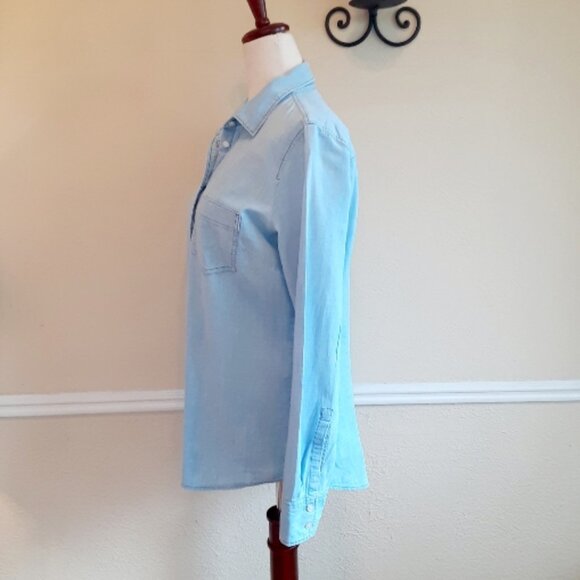 J. Crew 100% Cotton Lt Blue Button Down Shirt Small - Picture 7 of 12